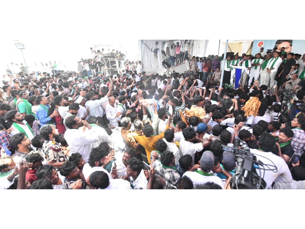 Ys Jagan Meet Aqua farmers In Bhimavaram Photos 2