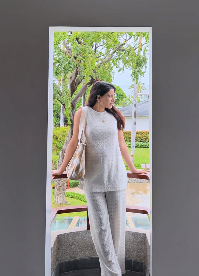 Samantha Foreign Trip During Pregnancy Photos3