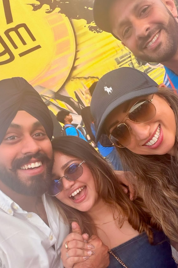 Abhishek Sharma Sister Komal Shares Photos 11