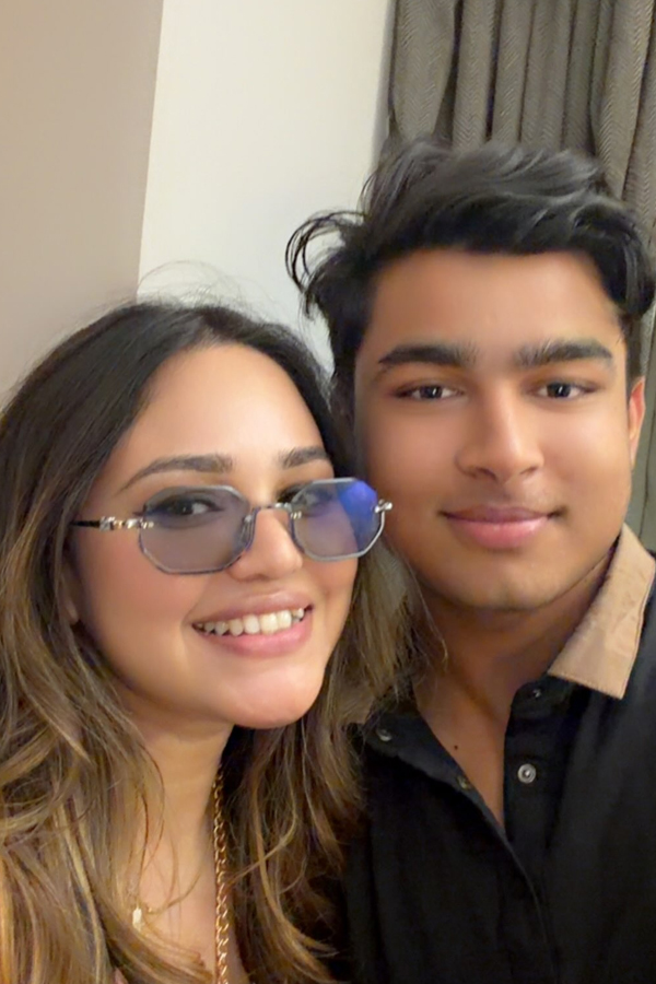 Abhishek Sharma Sister Komal Shares Photos 3