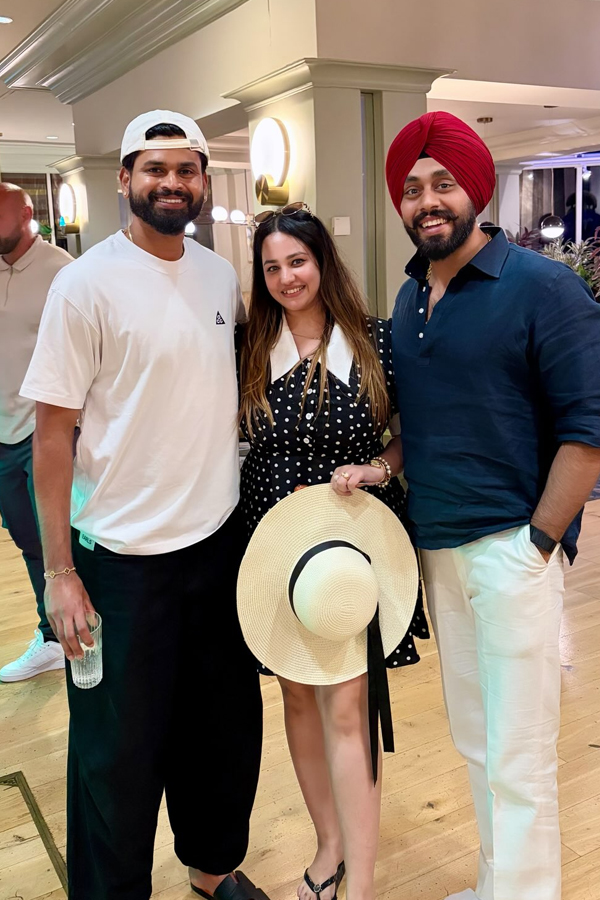 Abhishek Sharma Sister Komal Shares Photos 5