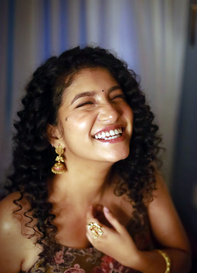 Good Night Actress Meetha Raghunath Stuns with Her Smiley Looks Photos7