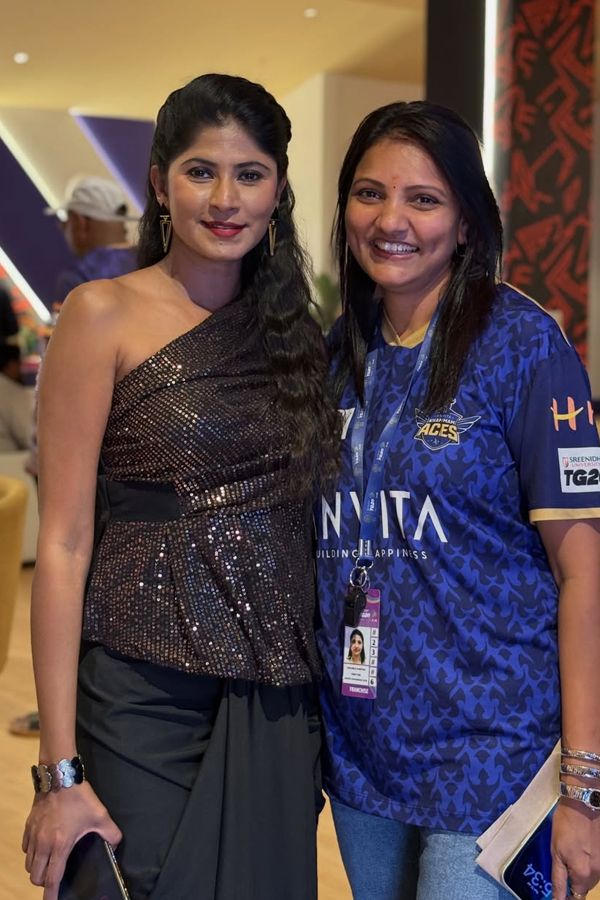 Anchor Neha Chowdhary Shares TG20 League Memories: Photos12