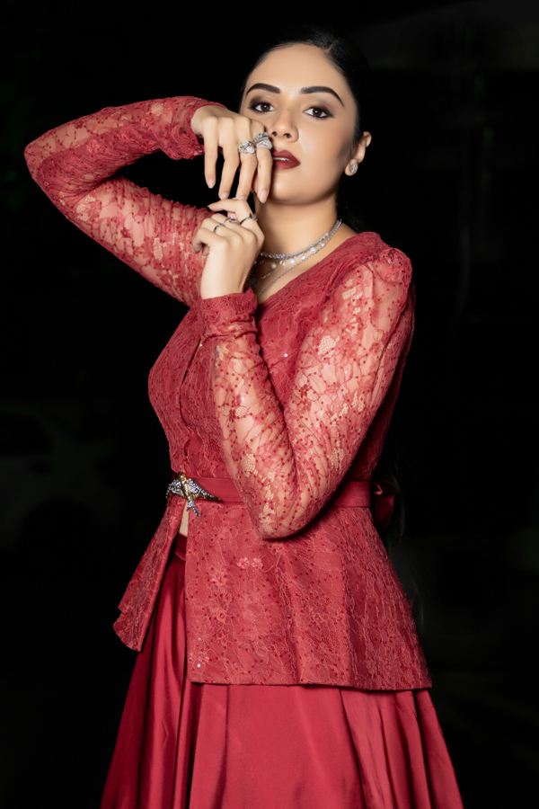 Anchor Srimukhi Latest Stunning Photos4