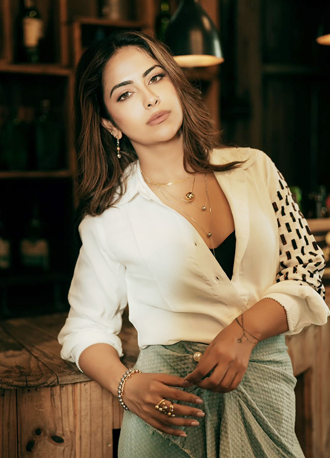 Avika Gor Stuns in a Stylish New Look See Gorgeous Photos7