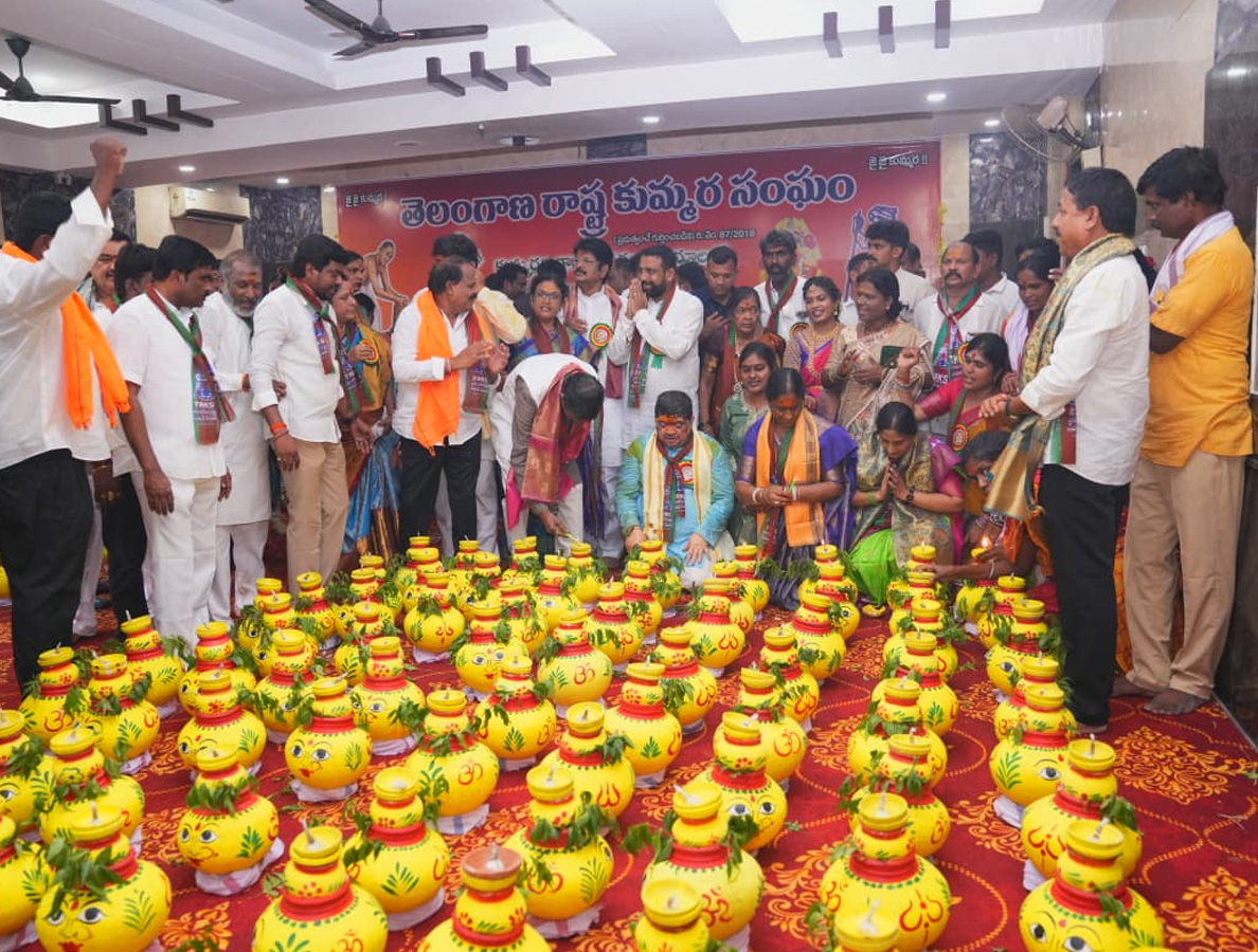 Bonalu Celebrations Begin At Golconda Fort Photos12