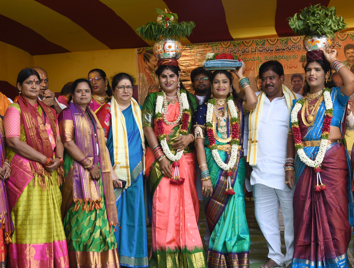 Bonalu Celebrations Begin At Golconda Fort Photos27