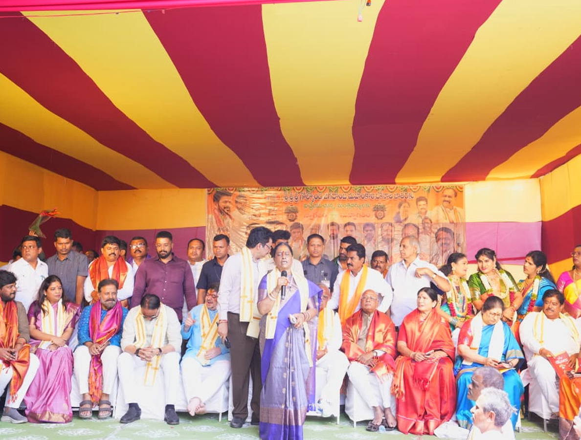 Bonalu Celebrations Begin At Golconda Fort Photos5