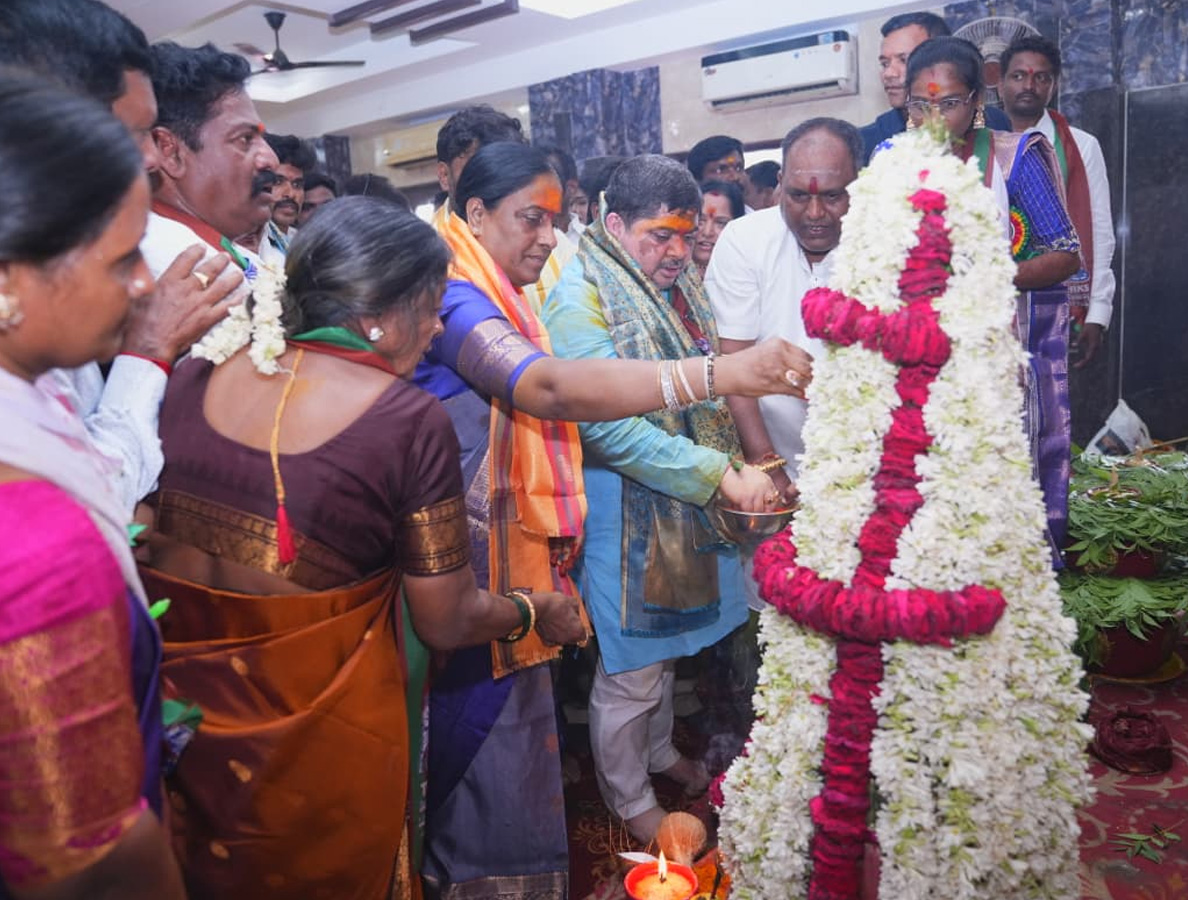 Bonalu Celebrations Begin At Golconda Fort Photos8