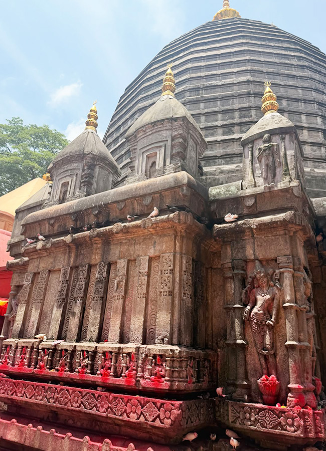 Nikki Galrani and Aadhi Perform Special Prayers at Kamakhya Temple Photos4