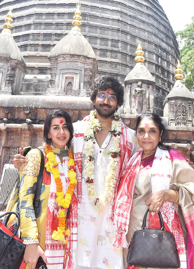 Nikki Galrani and Aadhi Perform Special Prayers at Kamakhya Temple Photos5