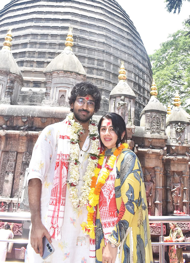 Nikki Galrani and Aadhi Perform Special Prayers at Kamakhya Temple Photos8