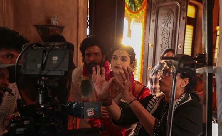 The Beautiful Bhagyashree... memories from the Lenin shoot: Photos6