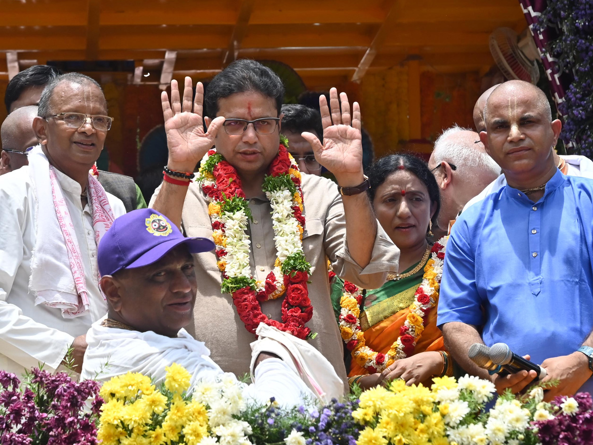 Thousands participate In Jagannath Rath Yatra In Hyderabad11