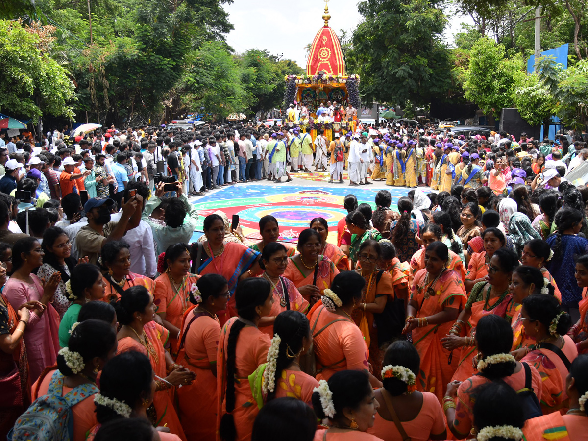 Thousands participate In Jagannath Rath Yatra In Hyderabad17