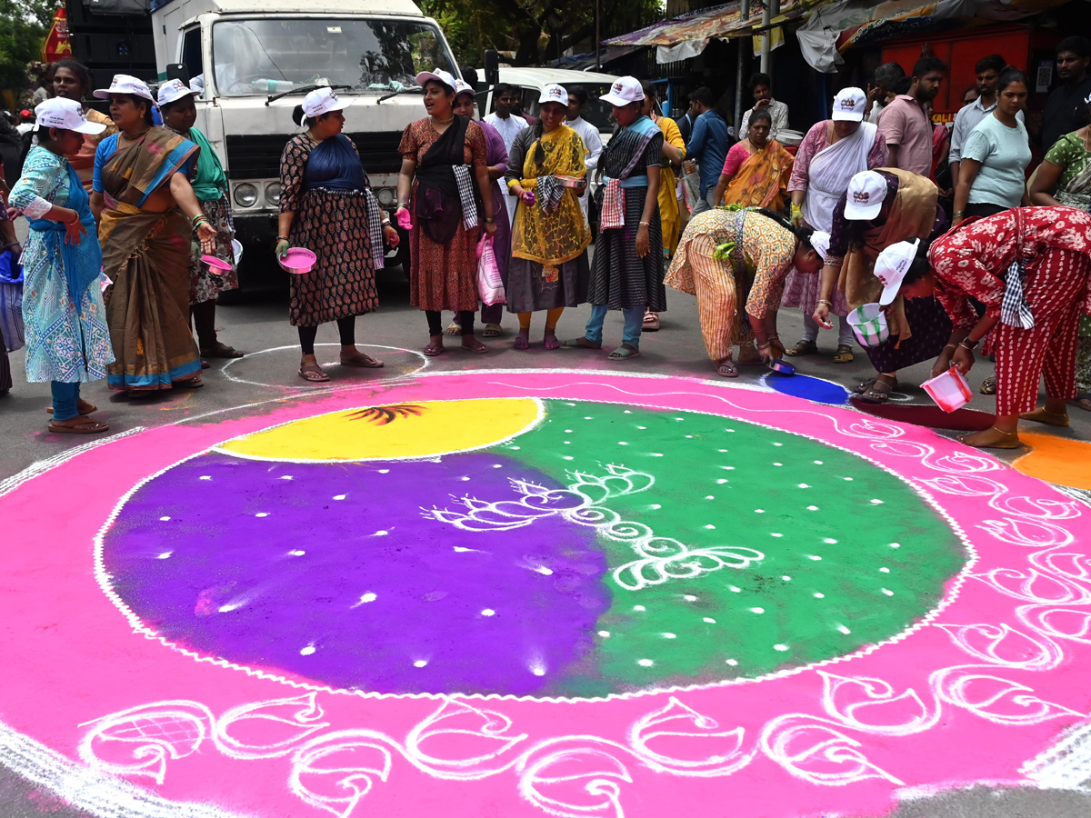 Thousands participate In Jagannath Rath Yatra In Hyderabad3