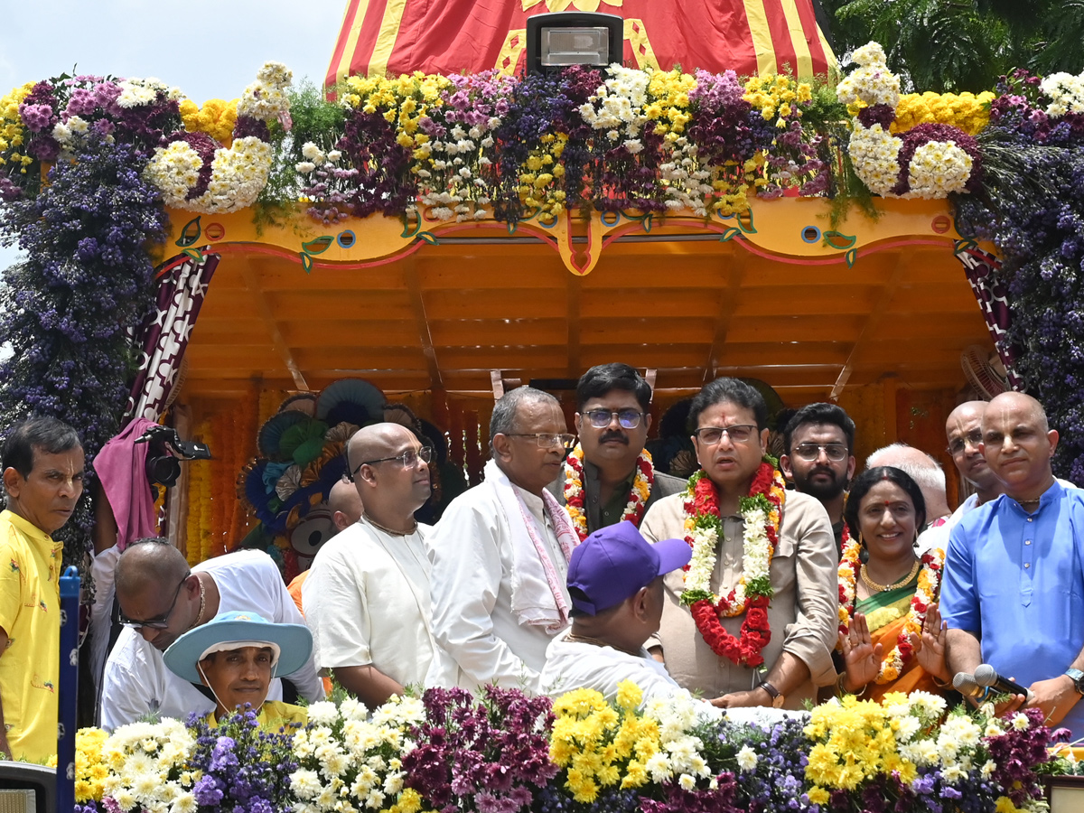 Thousands participate In Jagannath Rath Yatra In Hyderabad10