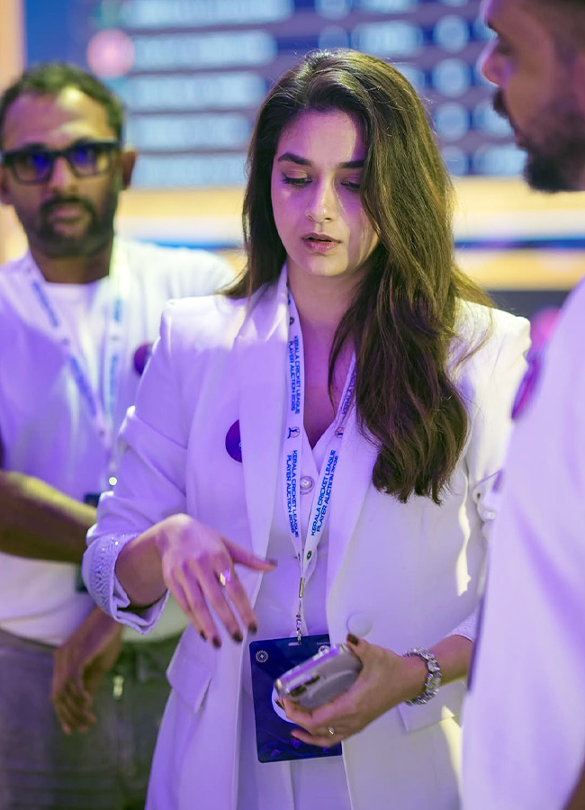 Keerthy Suresh Stuns at the Kerala Cricket League Auction See Her Gorgeous Photos10