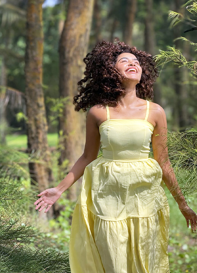Curly Hair Stunning Glamour Photos9