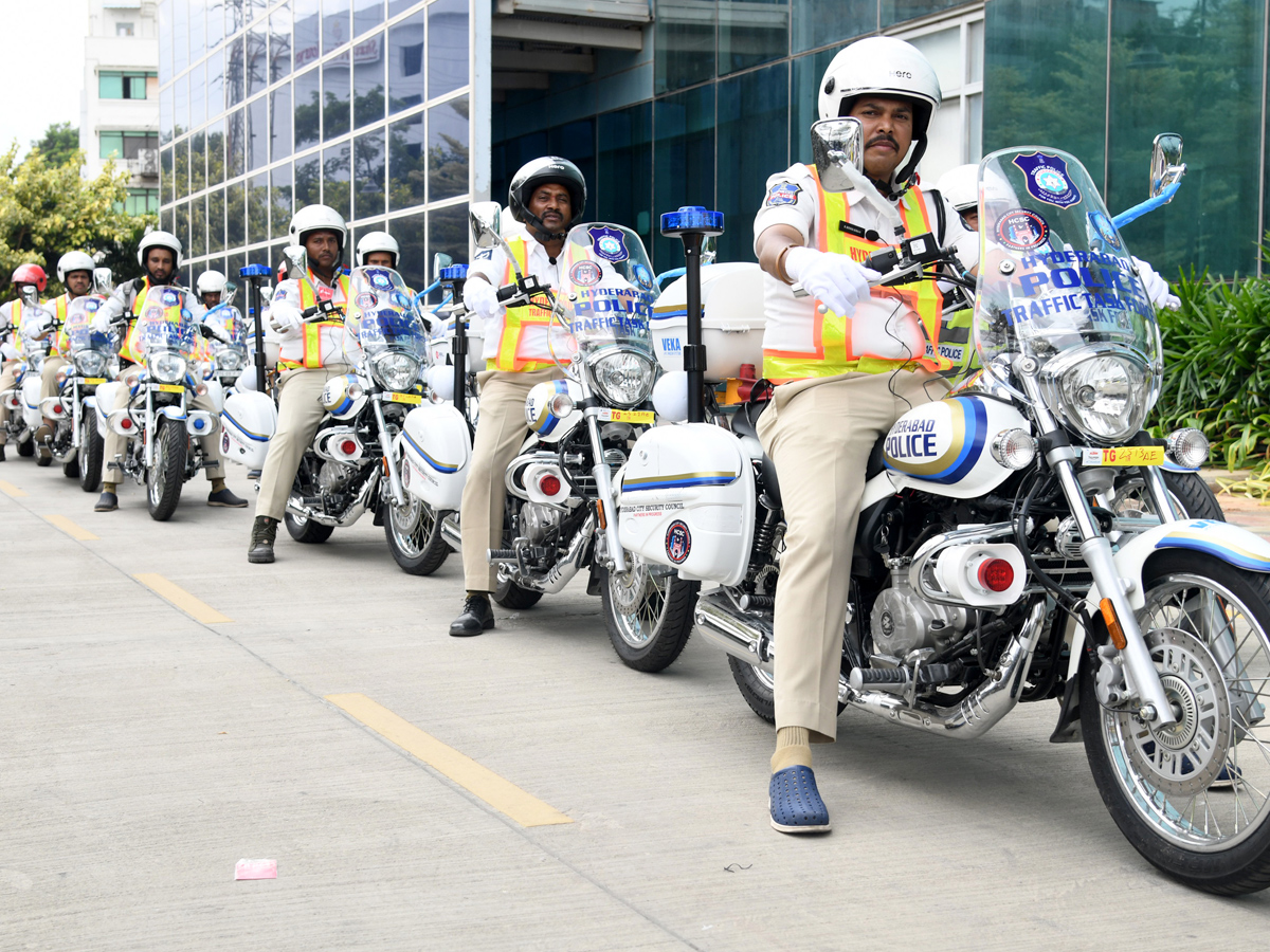 Hyderabad Gets 30 New Traffic Patrol Bikes Photos2