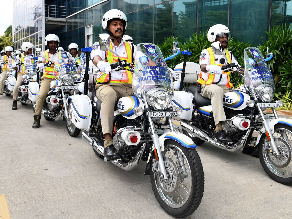 Hyderabad Gets 30 New Traffic Patrol Bikes Photos3
