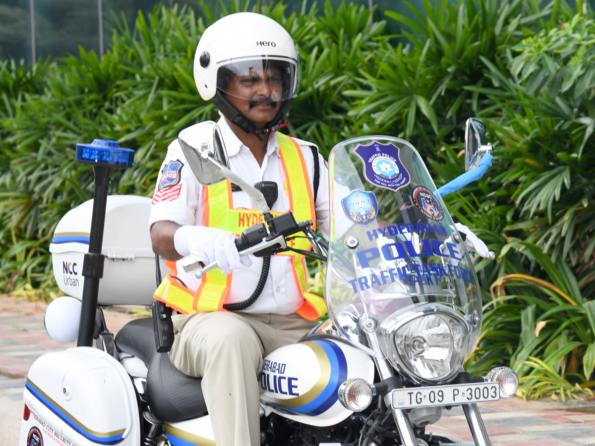 Hyderabad Gets 30 New Traffic Patrol Bikes Photos6