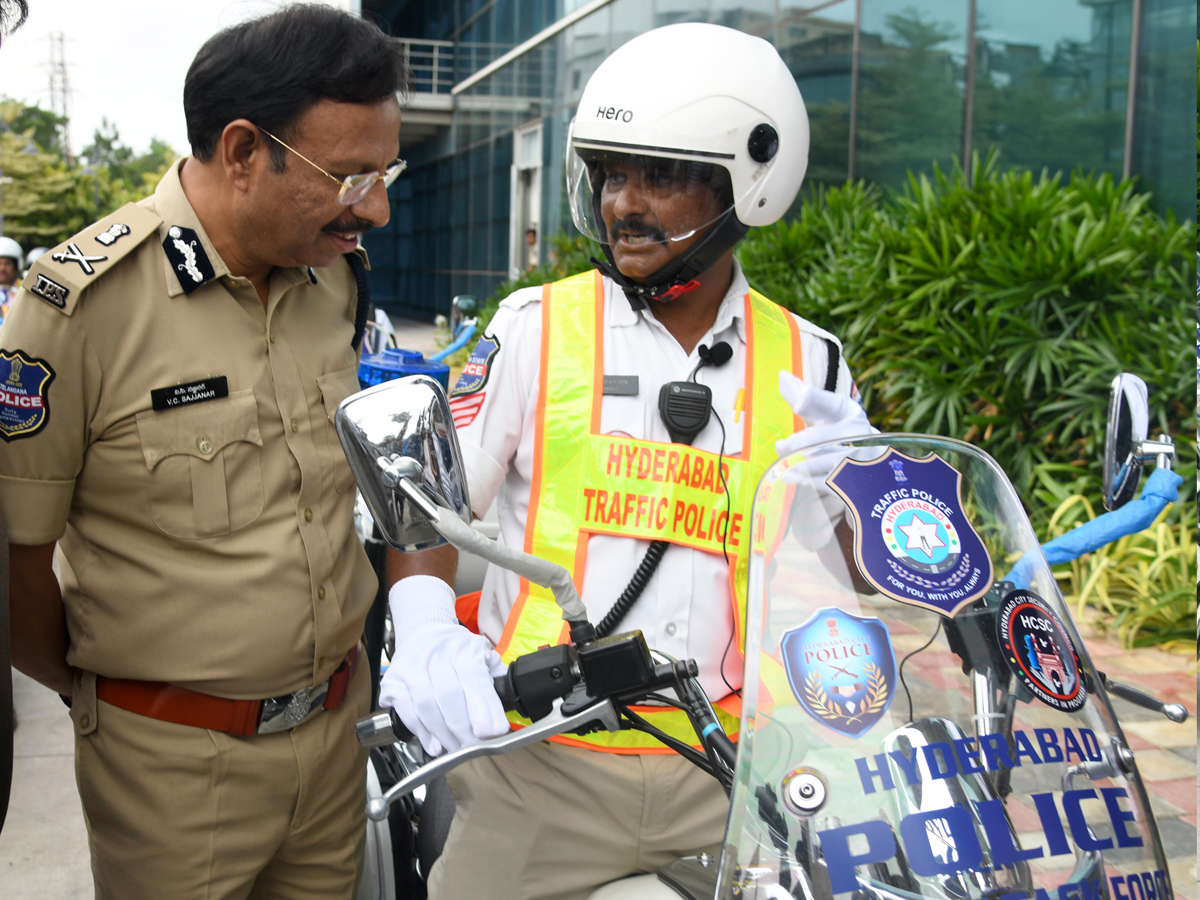 Hyderabad Gets 30 New Traffic Patrol Bikes Photos8