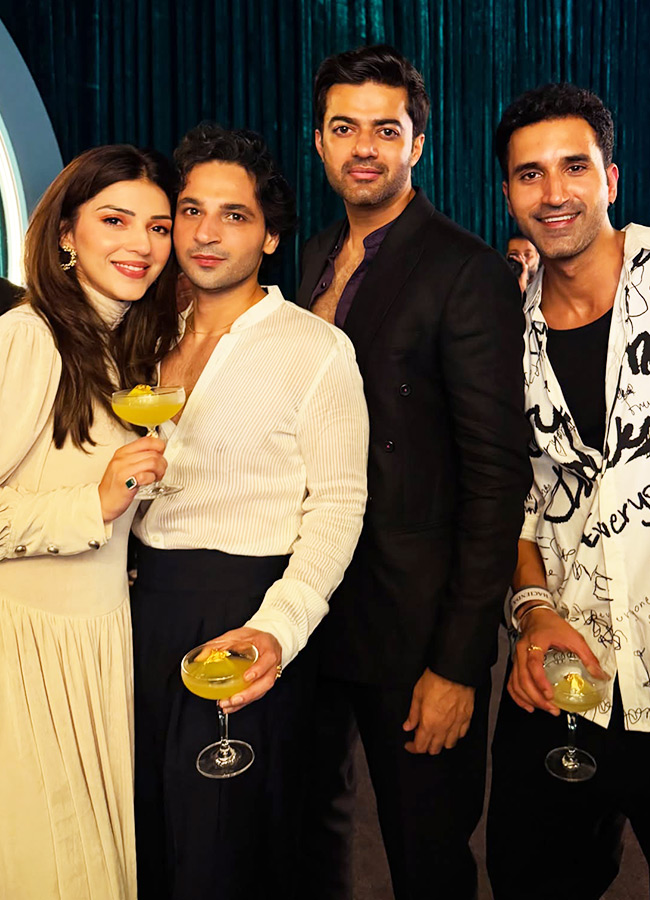 Tollywood Heroine Enjoys a Night Party with Friends Photos5