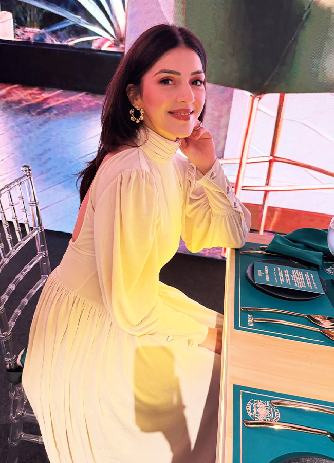 Tollywood Heroine Enjoys a Night Party with Friends Photos8