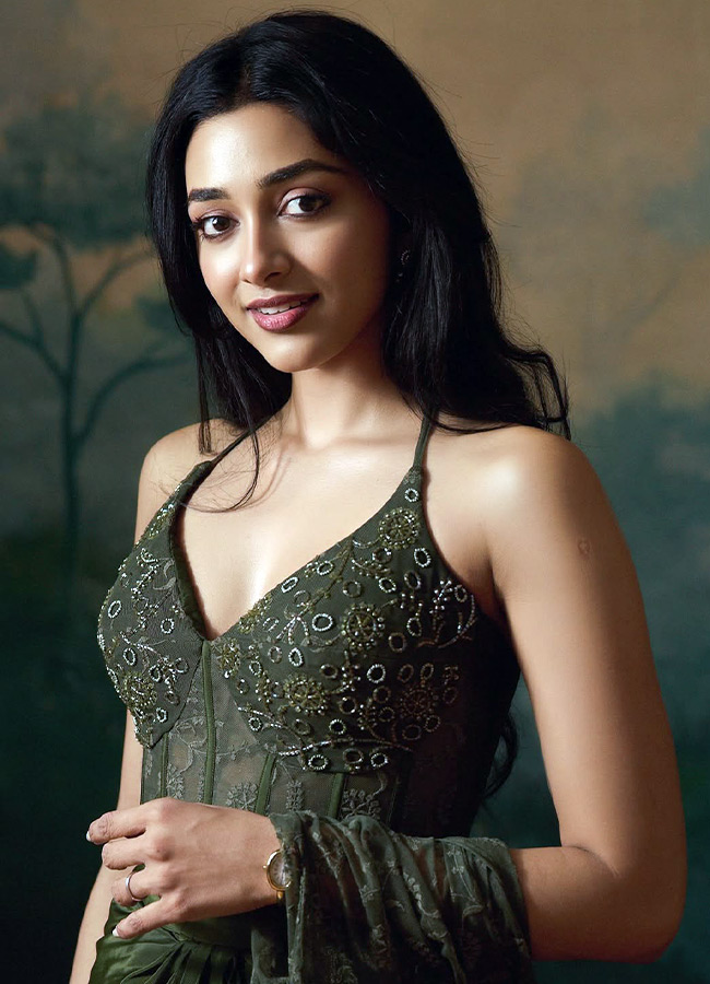 Trending Heroine Preity Mukhundhan Photos2