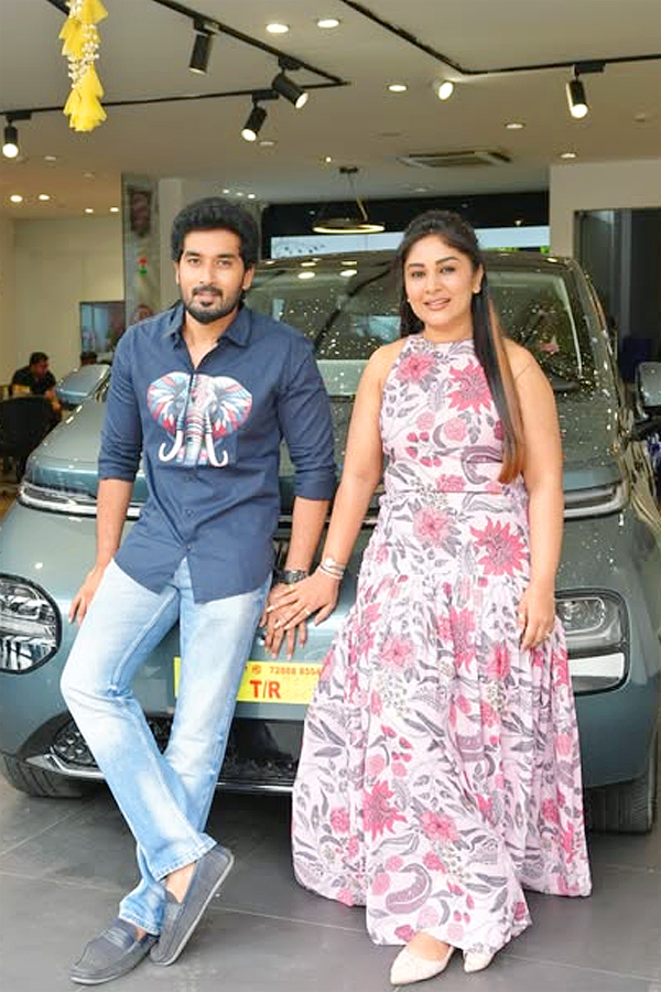 Actor Nirupam Paritala Buys Costly Car Photos3