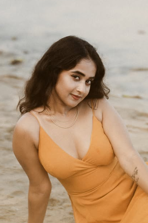Bigg Boss season 2 fame Deepthi Sunaina Graceful Beach side Moments Photos11