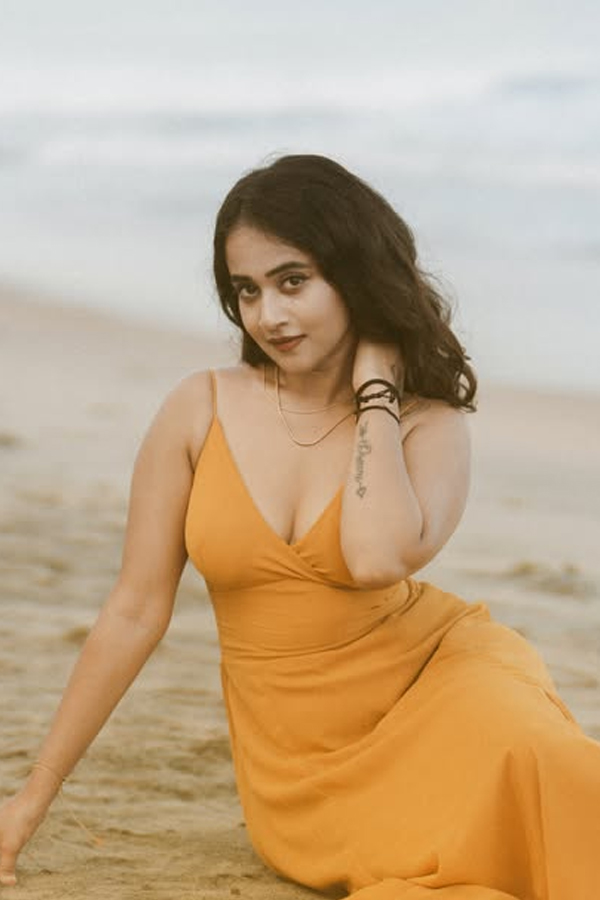Bigg Boss season 2 fame Deepthi Sunaina Graceful Beach side Moments Photos4