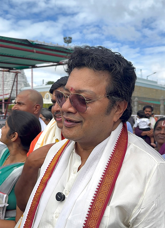 Rajendra Prasad And Sai Kumar in Tirumala Today 11