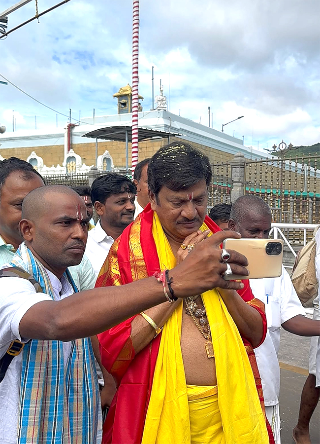 Rajendra Prasad And Sai Kumar in Tirumala Today 17