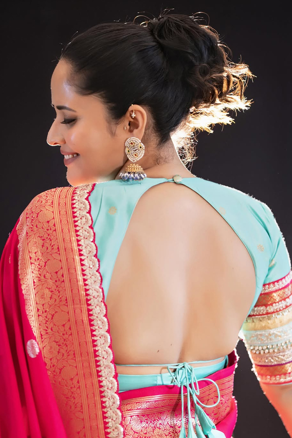 Simple superb stylish cute smile And beautiful saree looking By Actress And anchor Anasuya Photos2