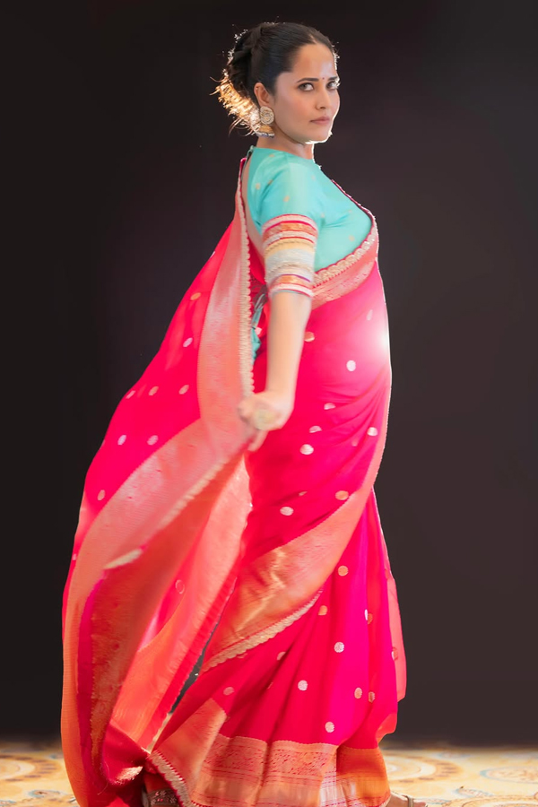 Simple superb stylish cute smile And beautiful saree looking By Actress And anchor Anasuya Photos4