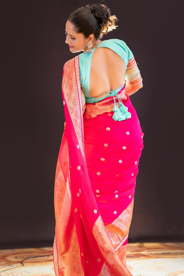 Simple superb stylish cute smile And beautiful saree looking By Actress And anchor Anasuya Photos5