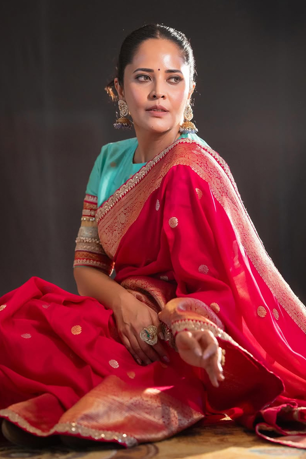 Simple superb stylish cute smile And beautiful saree looking By Actress And anchor Anasuya Photos6