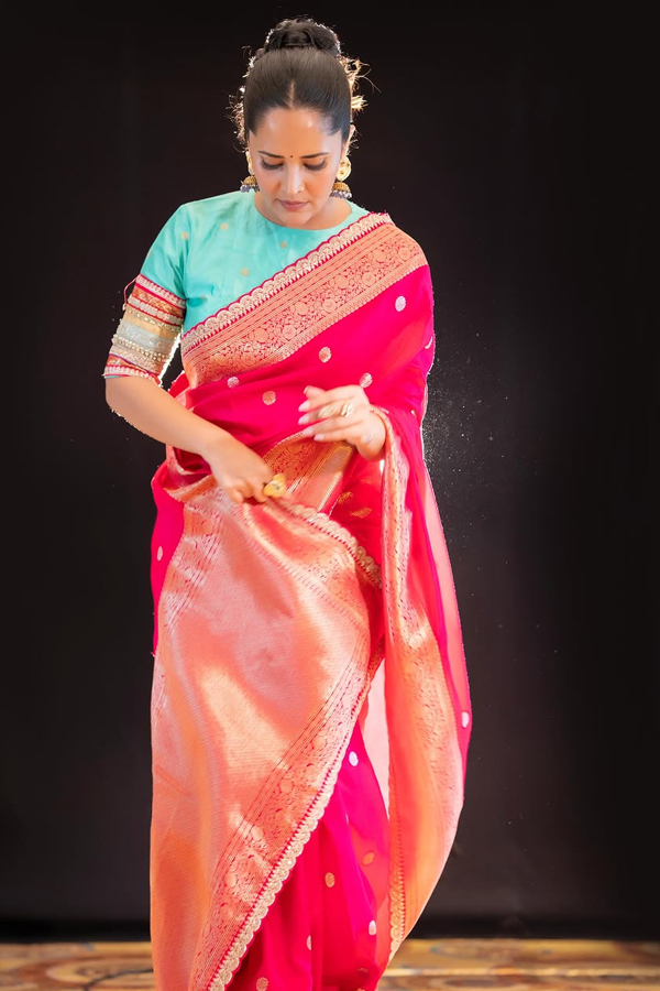 Simple superb stylish cute smile And beautiful saree looking By Actress And anchor Anasuya Photos10