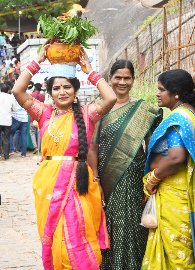 Seeking the Blessings of Goddess Mahankali at Golconda Hyderabad14