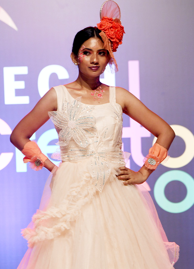Dazzling Beauty That Stole Hearts Photos4