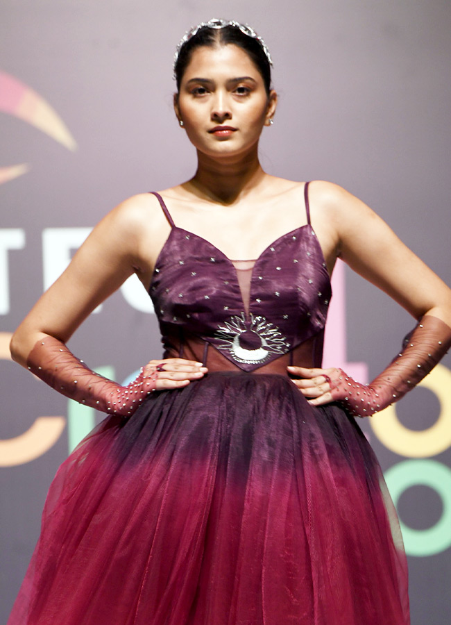 Dazzling Beauty That Stole Hearts Photos6