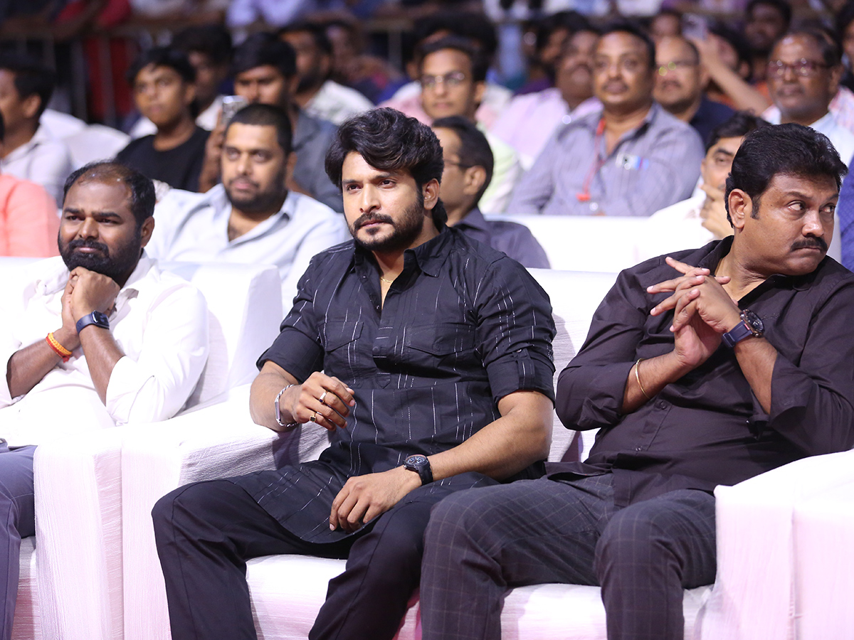 Akhil Akkineni LENIN BlockBuster Success Meet Event HD Photos23