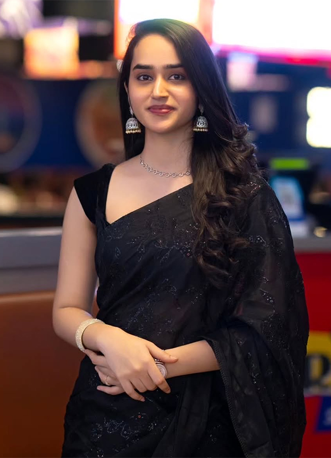 Beautiful Anchor RJ Charmila Chennai Love Story Movie Event19