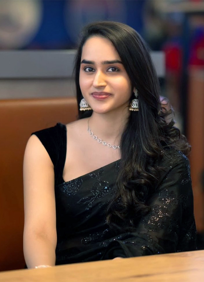 Beautiful Anchor RJ Charmila Chennai Love Story Movie Event3