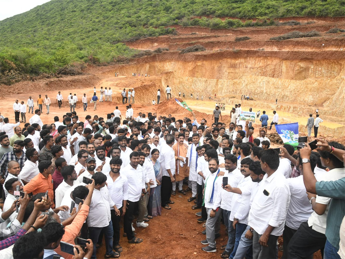 YSRCP Chalo Panchadarla Program Photo Gallery19