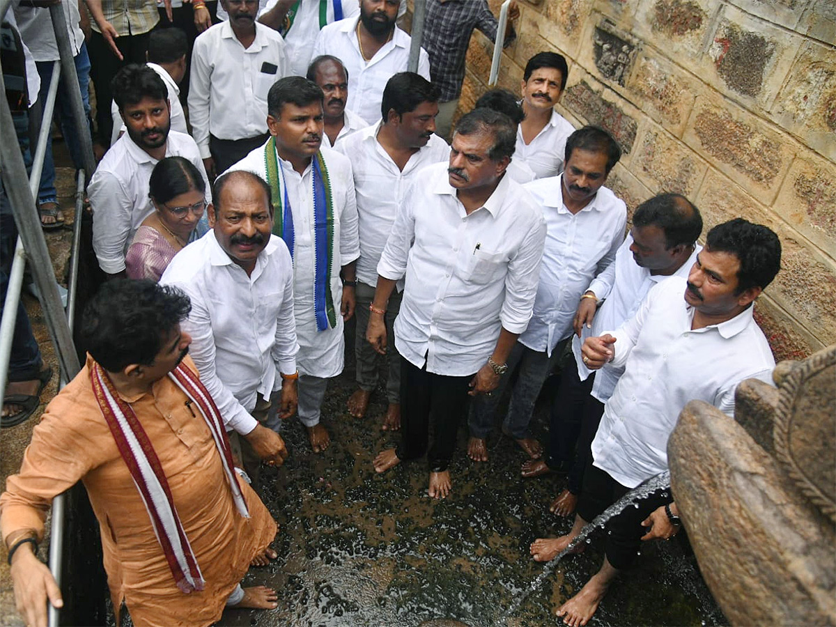 YSRCP Chalo Panchadarla Program Photo Gallery27