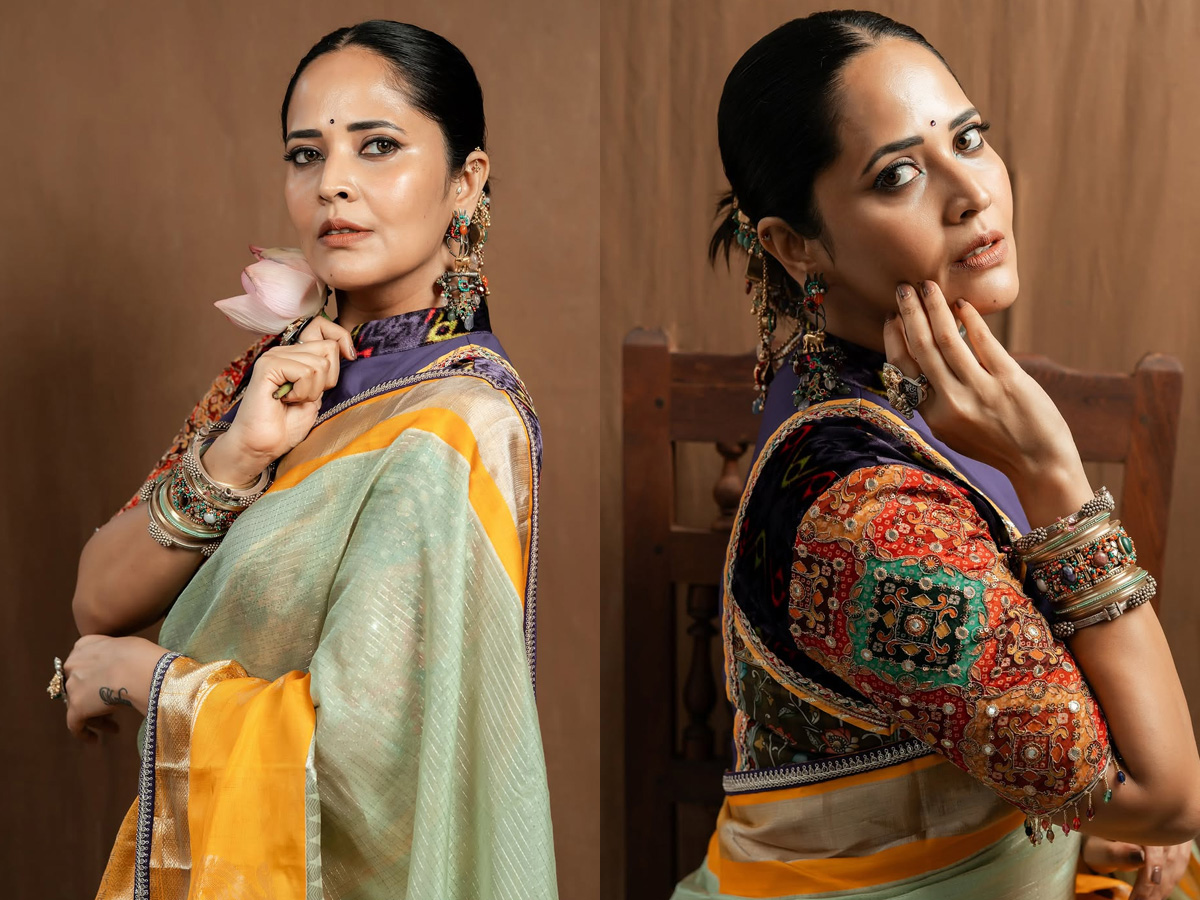 Anasuya Bharadwaj Stunning Looks In Saree Photos1
