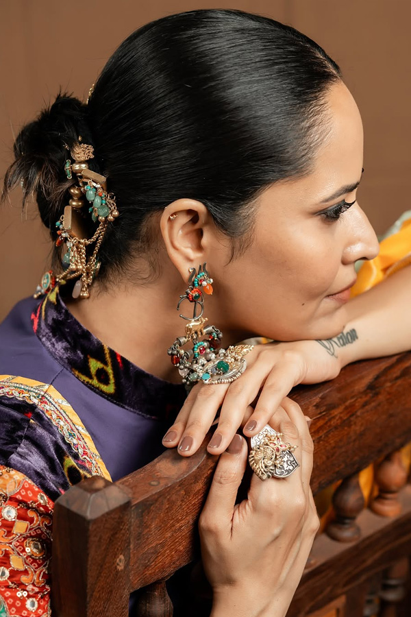 Anasuya Bharadwaj Stunning Looks In Saree Photos7